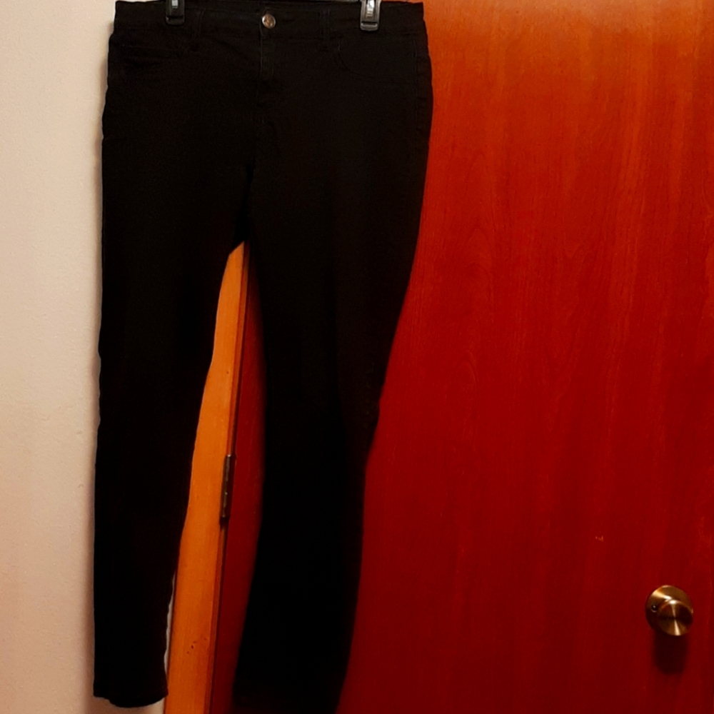 black skinny jeans